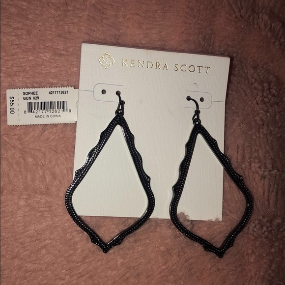 Kendra Scott earrings - Picture 1 of 2
